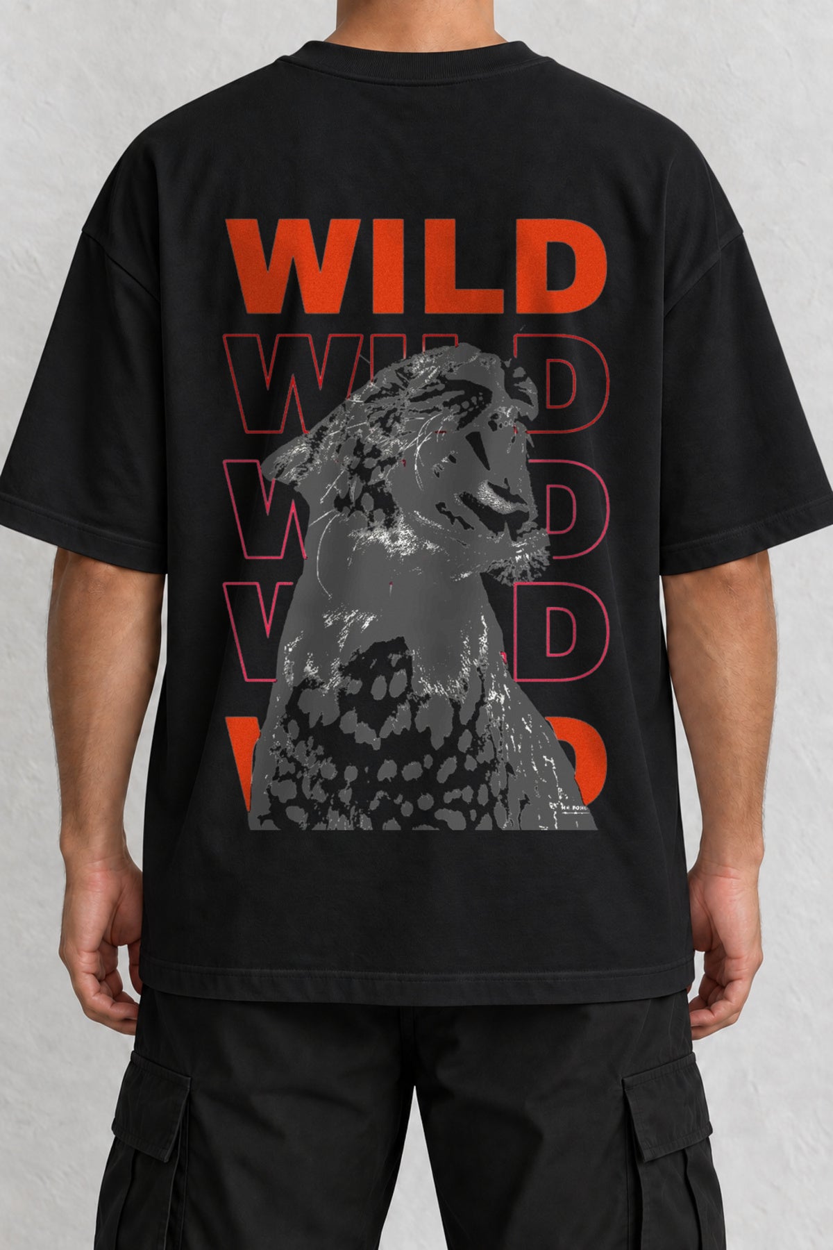 CrowsGate Wild Leopar Sırt Baskılı Oversize Siyah Tişört — ürün görseli 1