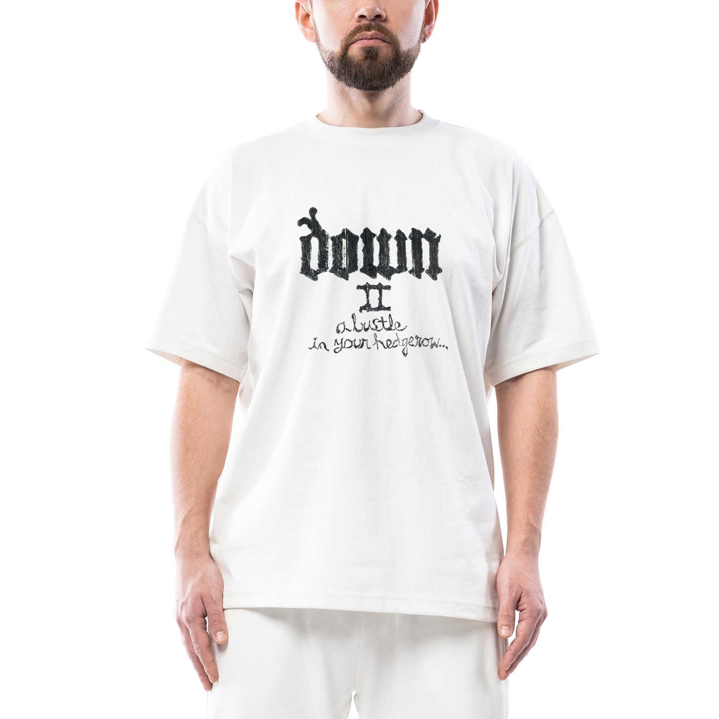 Down ii A Bustle İn Your Hedgerow Oversize Beyaz Tişört