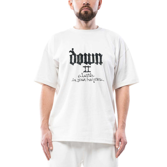 Down ii A Bustle İn Your Hedgerow Oversize Beyaz Tişört