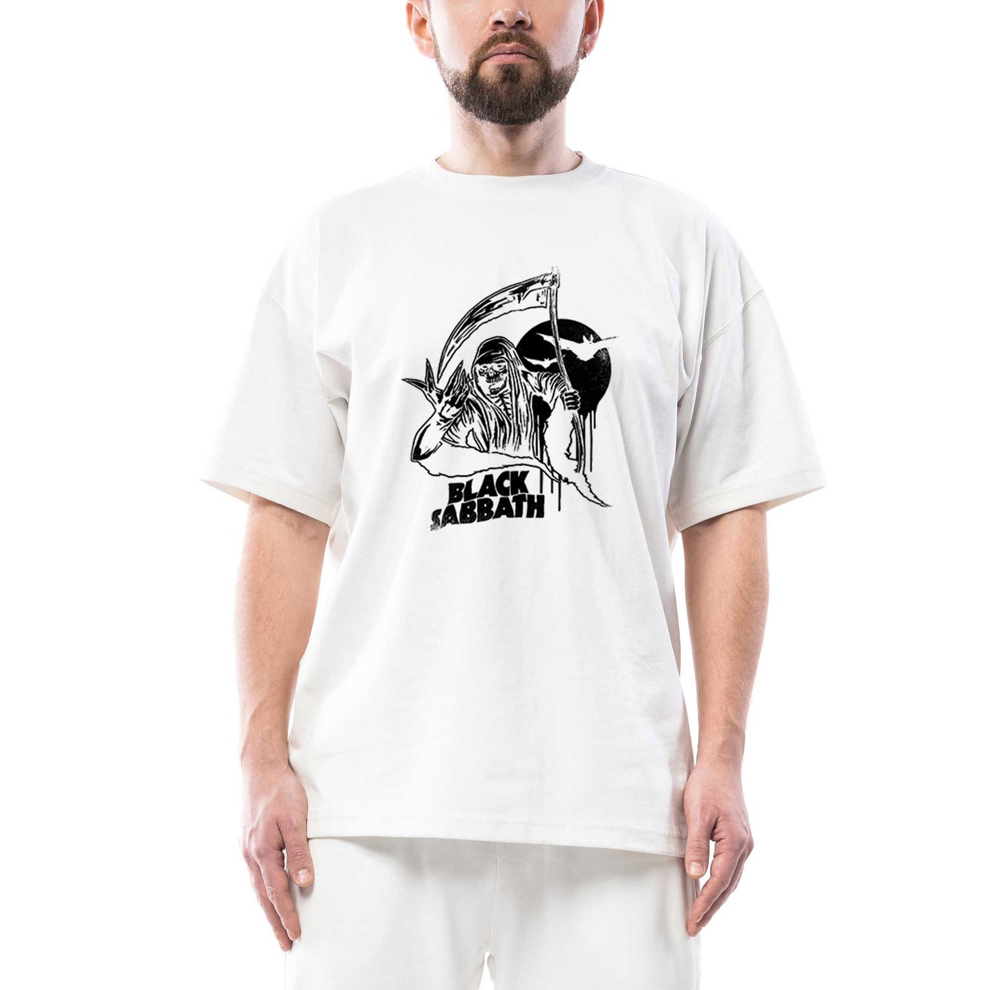 Black Sabbath in Dark Oversize Beyaz Tişört