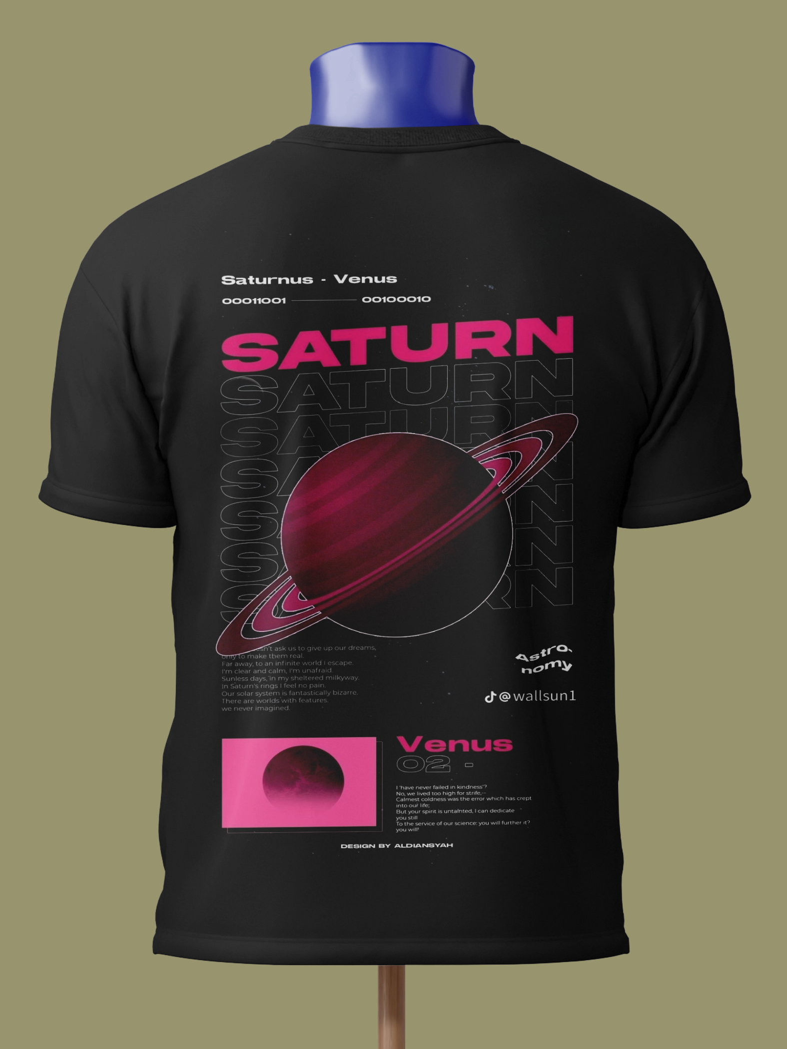 Satürn Sırt Baskılı Tişört